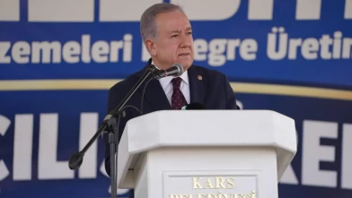 MHP'li Sadir Durmaz'dan Kars'ta Üretken Belediyecilik vurgusu: Kars Belediyemiz en başarılı ilk 3 belediye arasına girdi