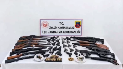 Kaçakçılığa büyük darbe! 41 silah ve mühimmat ele geçirildi