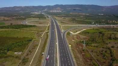 TEM, Aydın-Denizli ve Başkent hattı dahil onlarca noktada yol çalışmaları trafiği felç etti!