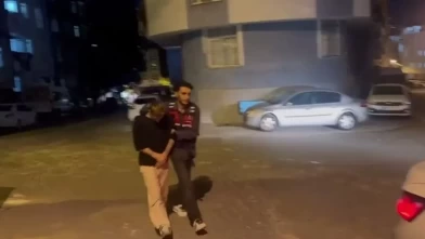 3 ünlü isim hakkında flaş karar! LGBT aktivisti Emre Tanış yakalandı