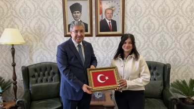 Eskişehir'de motokuryenin Türk bayrağı hassasiyeti