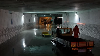 Bakırköy'de alt geçit göle döndü