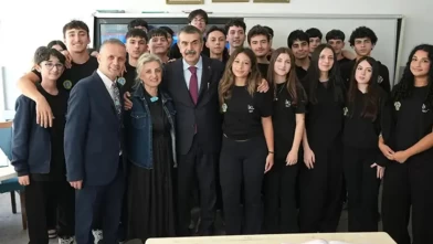 Bakan Tekin’den meslek liseleri mesajı: Gençleri güçlendirmeye devam edeceğiz