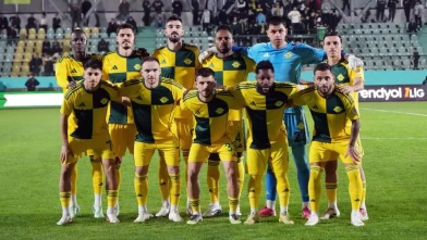 6 gollü maçta kazanan Esenler Erokspor!
