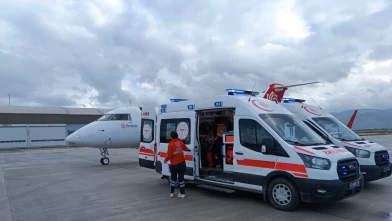 20 haftalık Ertuğrul bebek uçak ambulansla İstanbul’a sevk edildi
