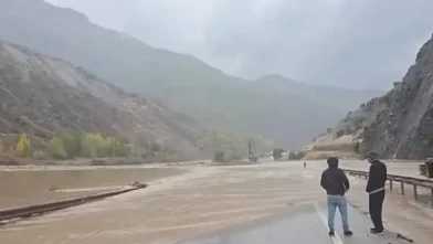Erzincan-Erzurum yolunda ulaşım durdu!