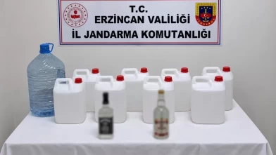 Erzincan’da sahte içki operasyonu: 55 litre ele geçirildi