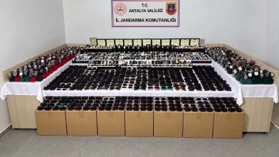 Antalya’da depodan milyonluk kaçak ürün çıktı