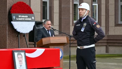 Diyarbakır'da kalp krizi sonucu hayatını kaybeden polis memuru memleketine uğurlandı