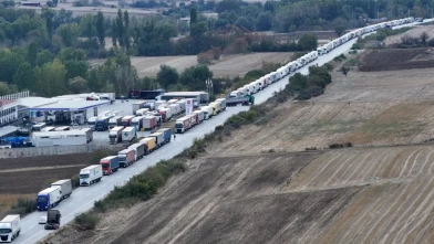 Hamzabeyli Sınır Kapısı'nda kilometrelerce kuyruk!