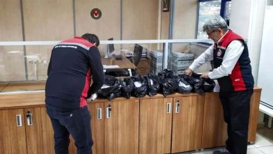 Türkiye'ye sokulmak istenen 25 bin canlı sülük ele geçirildi!