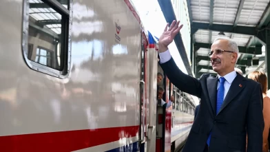 Bakan Uraloğlu duyurdu: Turistik Doğu Ekspresi yolcularına müjde! 2026-2027 sefer takvimi açıklandı