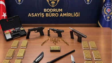 Muğla’da sokakta silah sesleri: Polis otomobilin izini sürdü