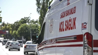 Hakkâri’de göçmenleri taşıyan minibüs dereye uçtu