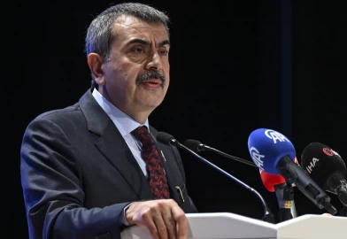 'Türkiye Yüzyılı Mesleki ve Teknik Eğitim Zirvesi' İstanbul'da yapılacak