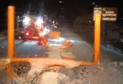 Antalya Alacabel Geçidi’nde kar kalınlığı 10 santimetreye ulaştı