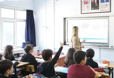 Öğretmenler için alan değişikliği süreci başlıyor