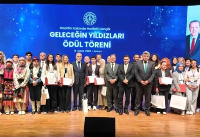 MEB 'Geleceğin Yıldızları' ödüllerini dağıttı