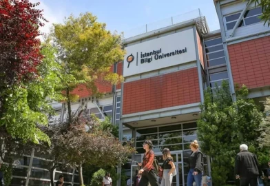 İstanbul Bilgi Üniversitesi kapatıldı mı? 22 Mayıs Resmi Gazete Bilgi Üniversitesi faaliyet izni iptal edildi!