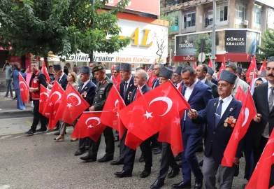 Diyarbakır'da Gaziler Günü'nde anlamlı yürüyüş!