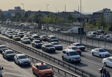 İstanbul'da yarın yola çıkacaklar dikkat!