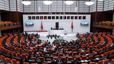 Meclis’te sosyal medya ve doğum izni mesaisi!