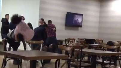 Öğrenci kavgasına gelen polislere büyük sürpriz