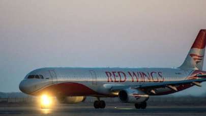 Rusya’da yolcu uçağı alev aldı! Çok sayıda ölü var