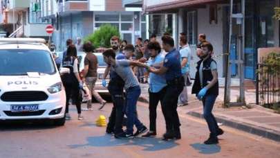 Silahlar çekildi, sokak savaş alanına döndü!