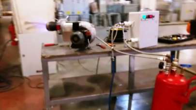 Aydınlı Usta yaptı! 1 litre benzin ile kilometrelerce gidiyor