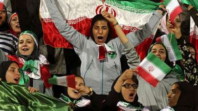 Kadınların stadyumlara girişine ret