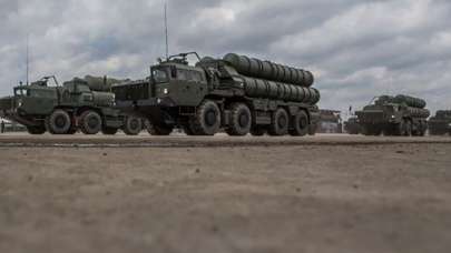 Trump'ın tehditlerine kulak asmadılar! S-400 için ilk ödemeyi yaptılar