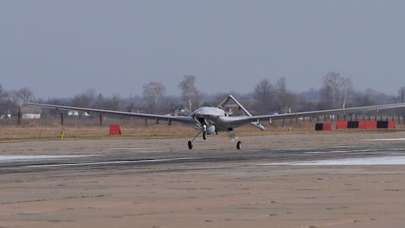 Rakipleri kalkamadı, Bayraktar havalandı