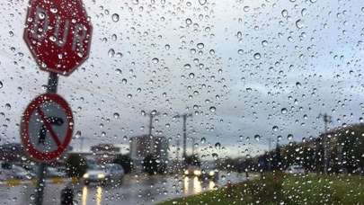 Meteoroloji saat verdi: İstanbul'a yağış geliyor