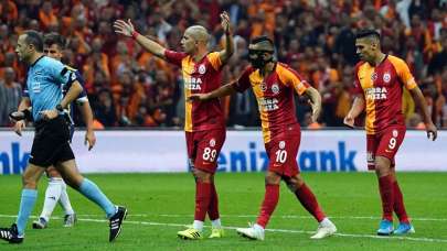 Feghouli çıkış kararını beğenmedi