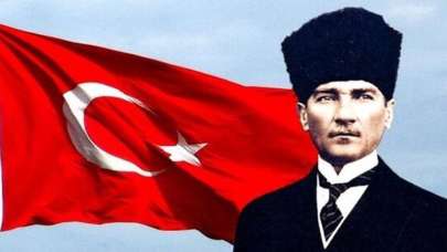 Atatürk’ün sözleri ile resimli ve yazılı 29 Ekim mesajları