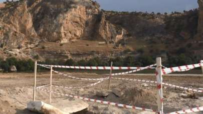 Kampanya sırasında 4 iskelet, 1 mezar bulundu