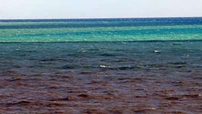 Antalya Körfezi 3 ayrı renge büründü