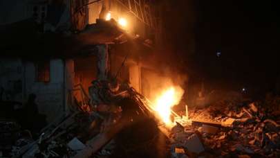 Rus savaş uçakları sivilleri vurdu: 9 ölü