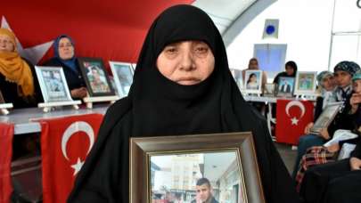 Diyarbakır annelerine 3 aile daha katıldı