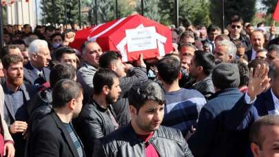 Ağrı'da şehit olan gümrük personeli son yolculuğuna uğurlandı