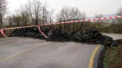 Şehir böyle kapatıldı! Dikkat çeken önlem