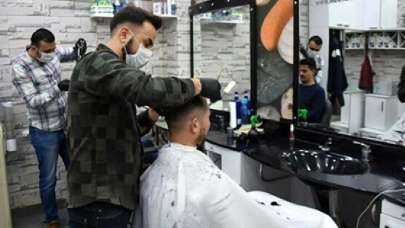 AVM ve berberlerin çalışma saatleri değişiyor