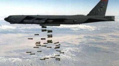 O ülkenin uçakları teröristlere bomba yağdırdı