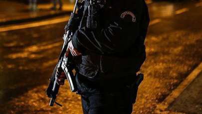 Operasyona giden polis ekiplerine saldırı!