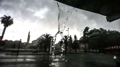 İstanbul'da sağanak etkili oldu