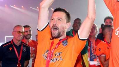 Şampiyondan bir imza daha!