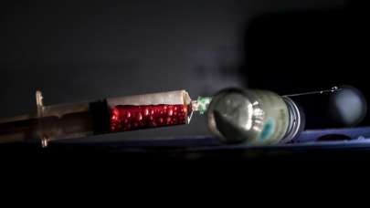 FDA ilk koronavirüs aşı onayını verdi