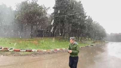 İstanbul'da kar yağışı başladı! AKOM'dan yeni uyarı