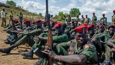 Sınırda gerginlik! Komşusuna çağrı yaptı: Askerlerini çek